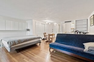 Building Photo - 244 Beacon St