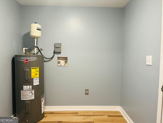 Building Photo - 103 Addie St