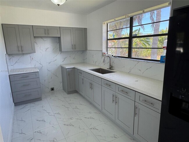 Building Photo - 10840 SW 222nd Dr