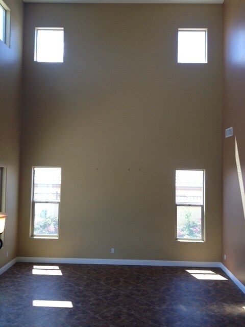 Building Photo - 27701 N Higuera Dr