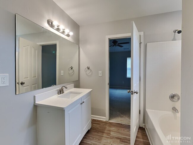 Building Photo - 9002 Belle Bragg Way Charlotte NC