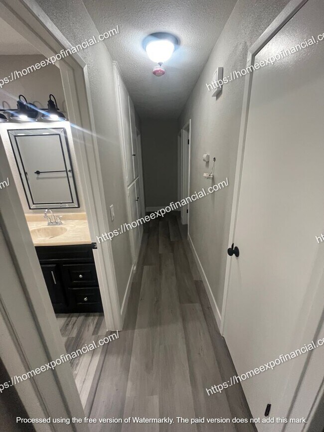 Building Photo - Nice Home For Rent