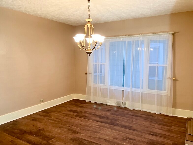 Building Photo - 58 Roanoke Pky