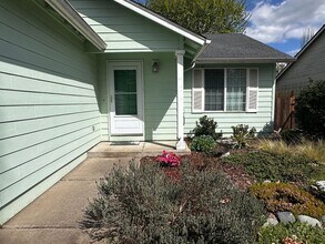Building Photo - COMING SOON 3 Bedroom 2 Bath Single Family House