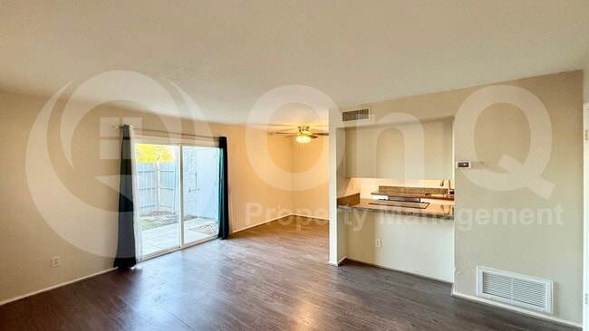 Building Photo - 5304 W Hearn Rd