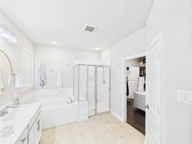 Building Photo - 3830 Fleetwood Falls Ln