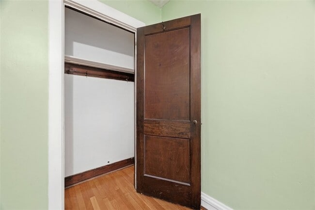 Building Photo - 436 44th St