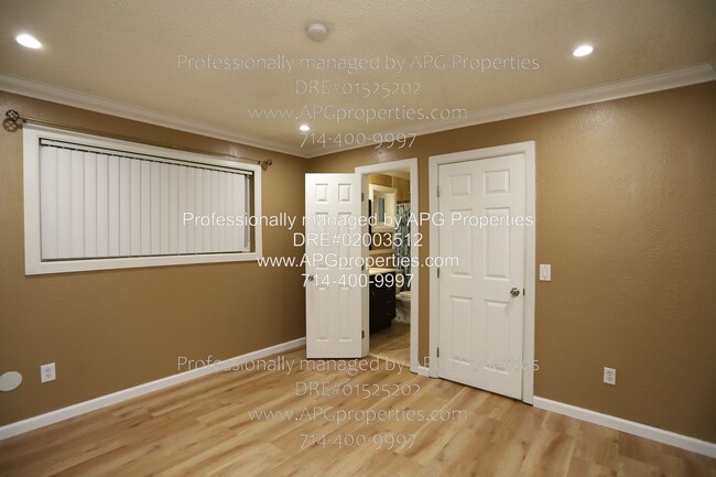 Building Photo - 630 S Knott Ave