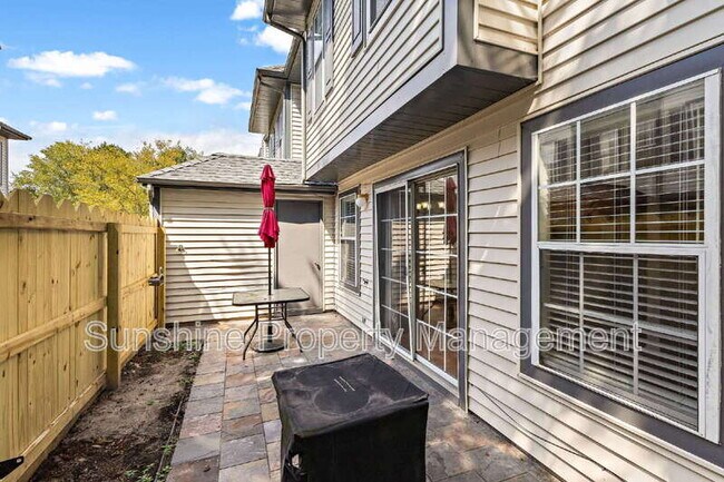 Building Photo - 4829 Shallowford Cir