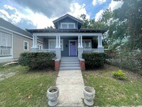 Building Photo - Historic Downtown Wilmington Cottage