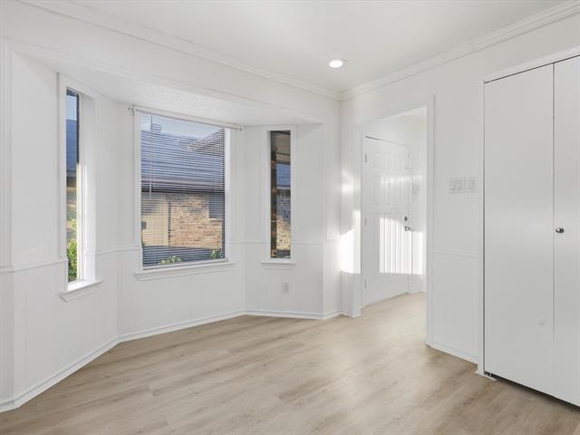 Building Photo - 2050 Lorient Dr