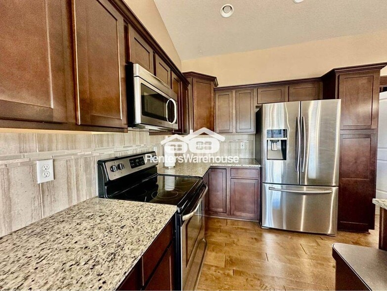 Building Photo - 9664 Alderwood Dr