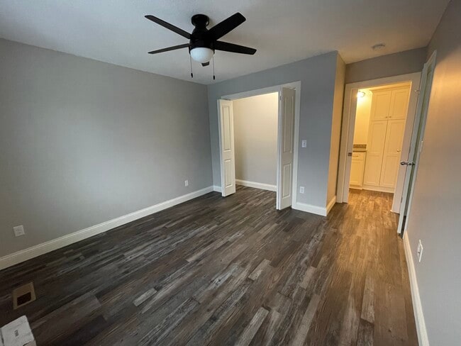 Building Photo - 18448 English Ave