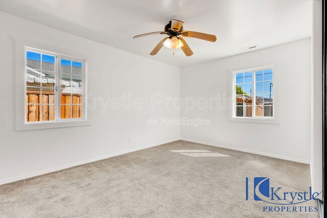 Building Photo - 1038 Thelma Ave