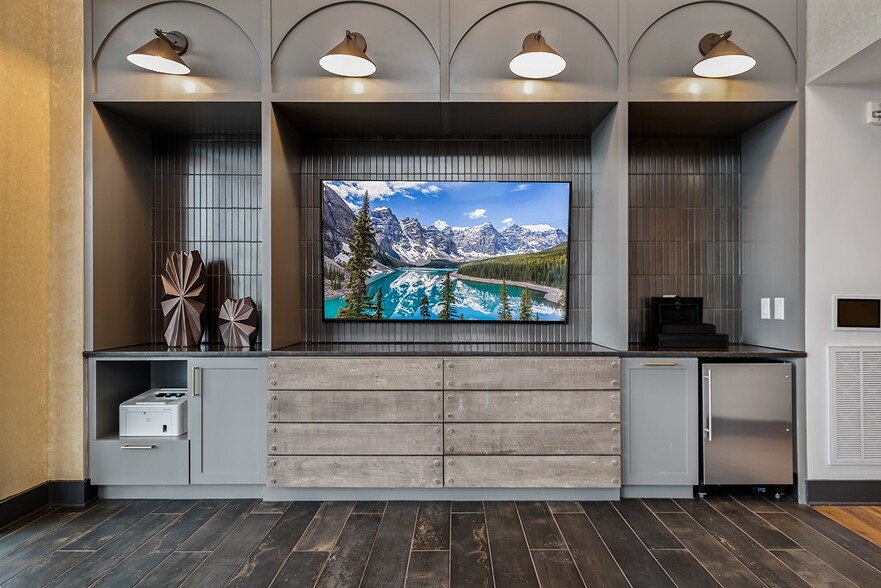 Two-story Clubhouse with Co-working Lounges and Coffee Bar - The Union Apartments