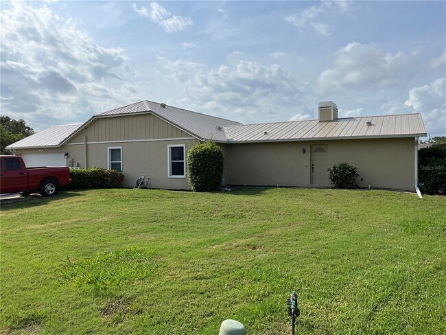 Building Photo - 5828 Sandy Pointe Dr