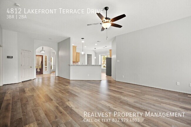 Building Photo - 4812 Lakefront Terrace Dr