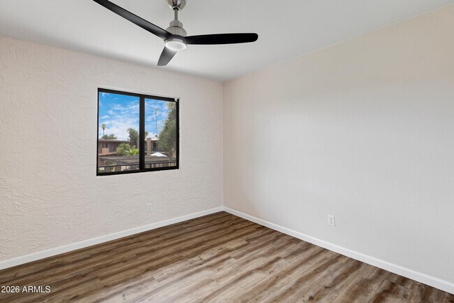 Building Photo - 7110 E Continental Dr