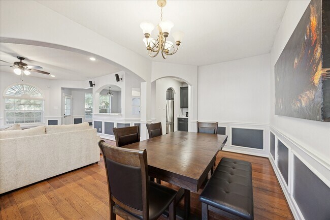 Building Photo - 6426 E Linpar Ct