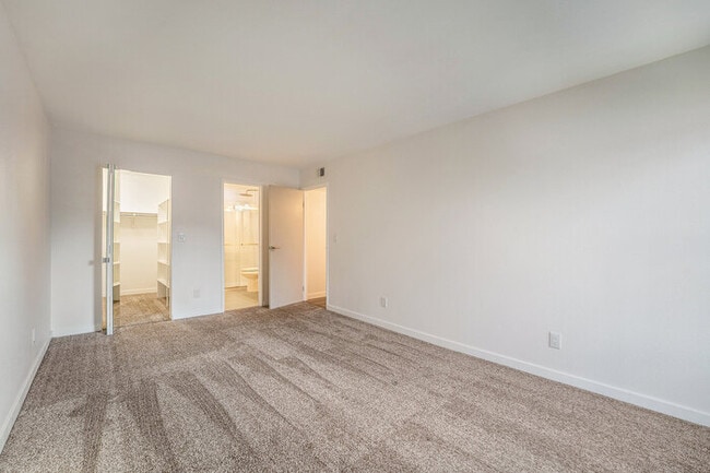 Building Photo - 7080 W 20th Ave