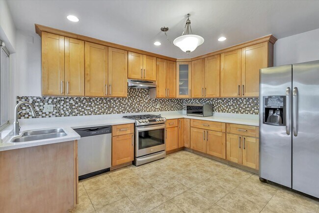 Building Photo - Sunnyvale Gem with Sleek Finishes & Though...