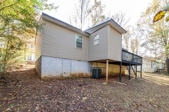 Building Photo - 581 Ridgewood Dr