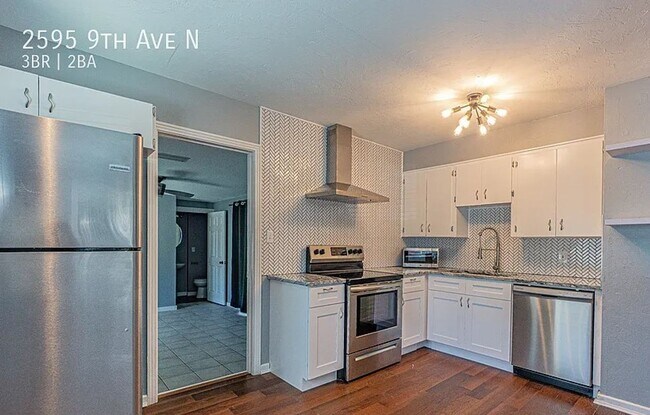 Building Photo - Stunningly Remodeled 3-Bedroom Home on a C...