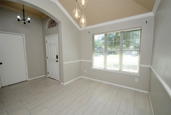 Building Photo - 5910 Sugar Field Ln