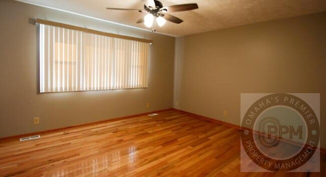 Building Photo - Spacious 3Bed/ 1Bath Home|$500 off the Deposit