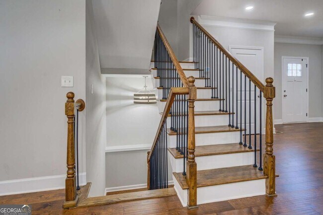 Building Photo - 30 Magan Ct