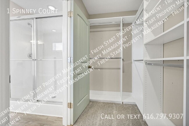 Building Photo - 1 Spinney Ct