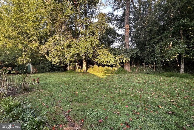 Building Photo - 9612 Whitecedar Ct