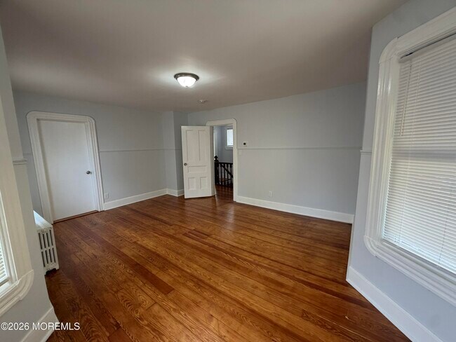 Building Photo - 368 Carr Ave
