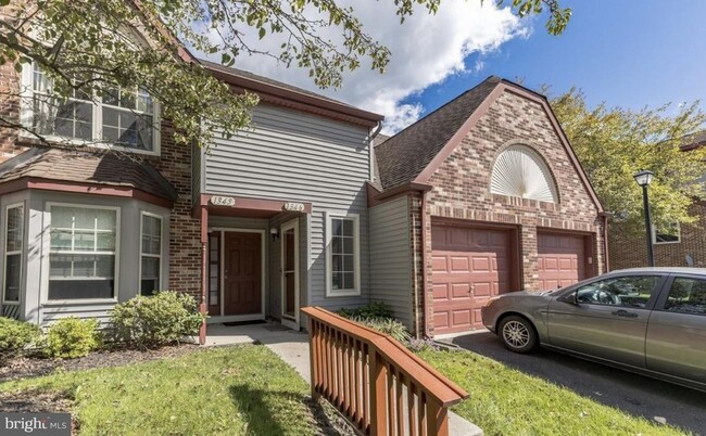 Building Photo - 1346 Chanticleer-