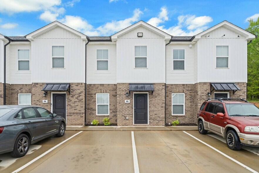 Building Photo - 874 Needmore Rd