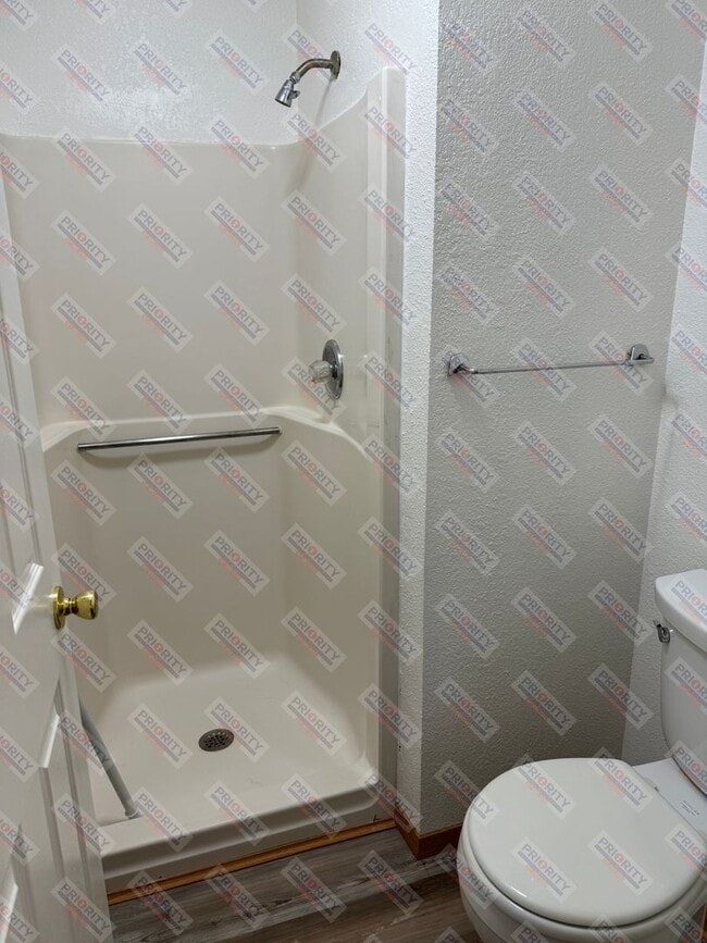 Building Photo - 3 bedroom, 2.5 bath 1,256 sqft Townhouse