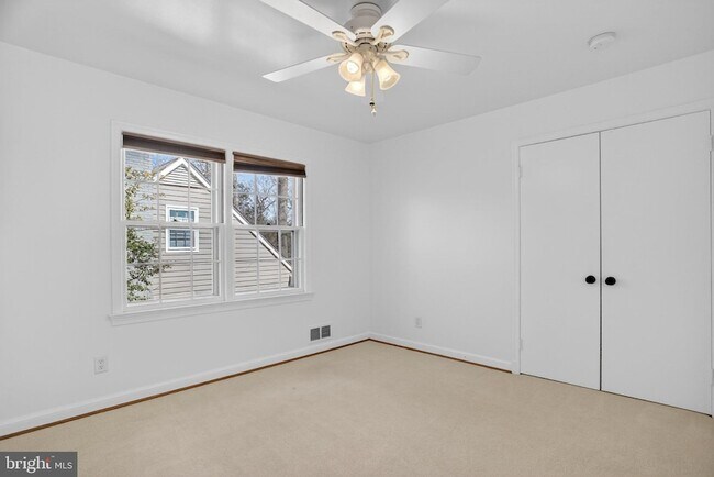 Building Photo - 5405 Ridgefield Rd