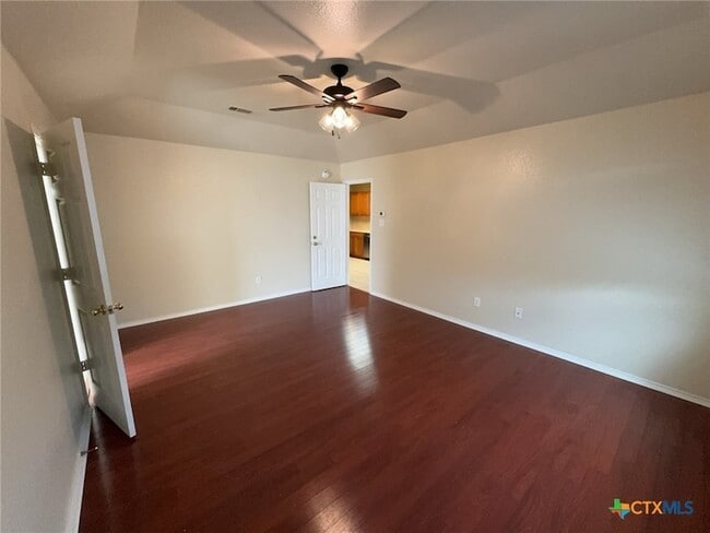 Building Photo - 5302 Jitterbug Ct