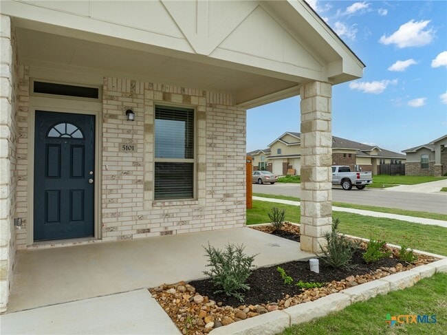 Building Photo - 5101 Rose Petal Ct