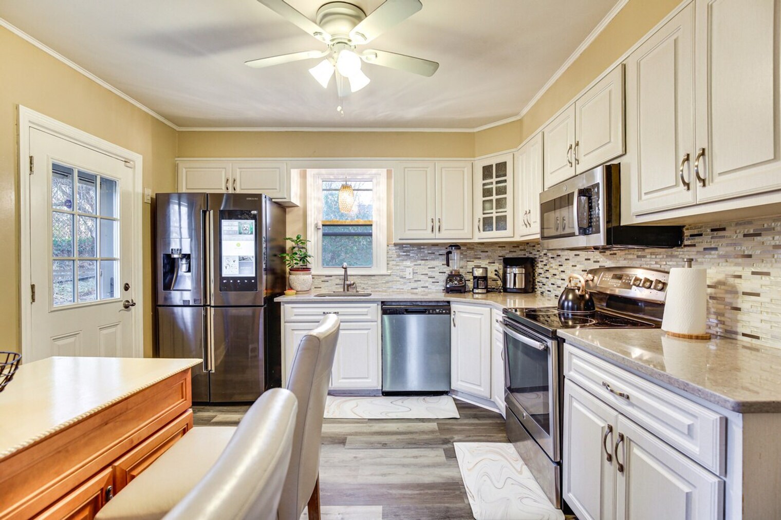 Building Photo - 199 S Rd