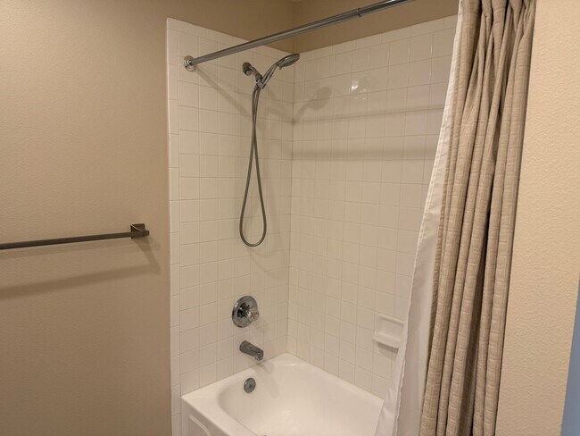 Building Photo - Newly updated 2 story townhome with single car garage in Littleton