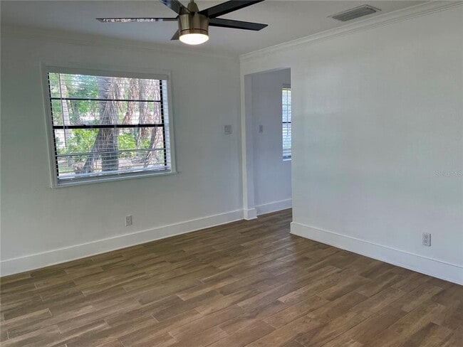 Building Photo - 2118 S Venus St