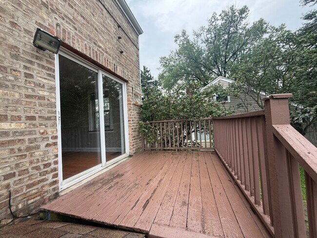 Building Photo - 9510 Campbell Ave
