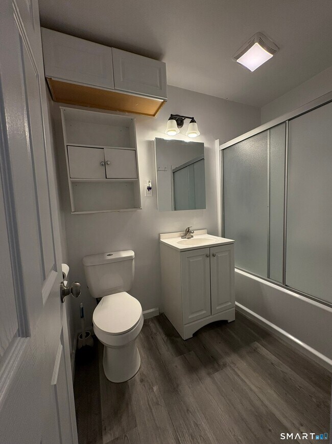 Building Photo - 513 Emmett St