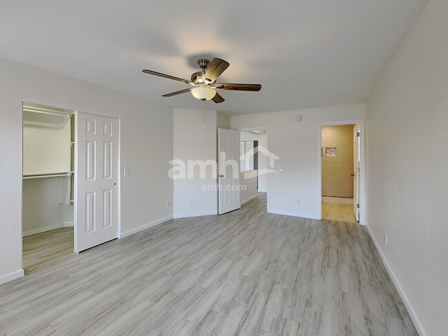 Building Photo - 3894 W Oak Springs Terrace