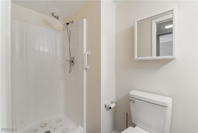 Building Photo - 16051 Amberwood Lake Ct