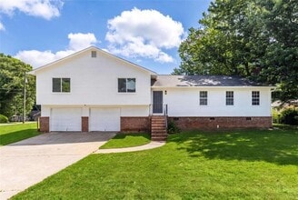 Building Photo - 2250 Ridge Forest Dr