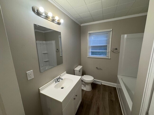Building Photo - 113 Garrison Dr