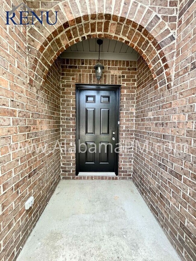 Building Photo - NEW PRICE!!