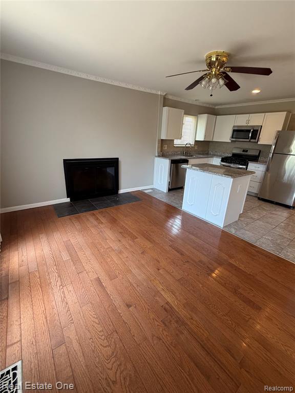 Building Photo - 28813 Armanda Dr